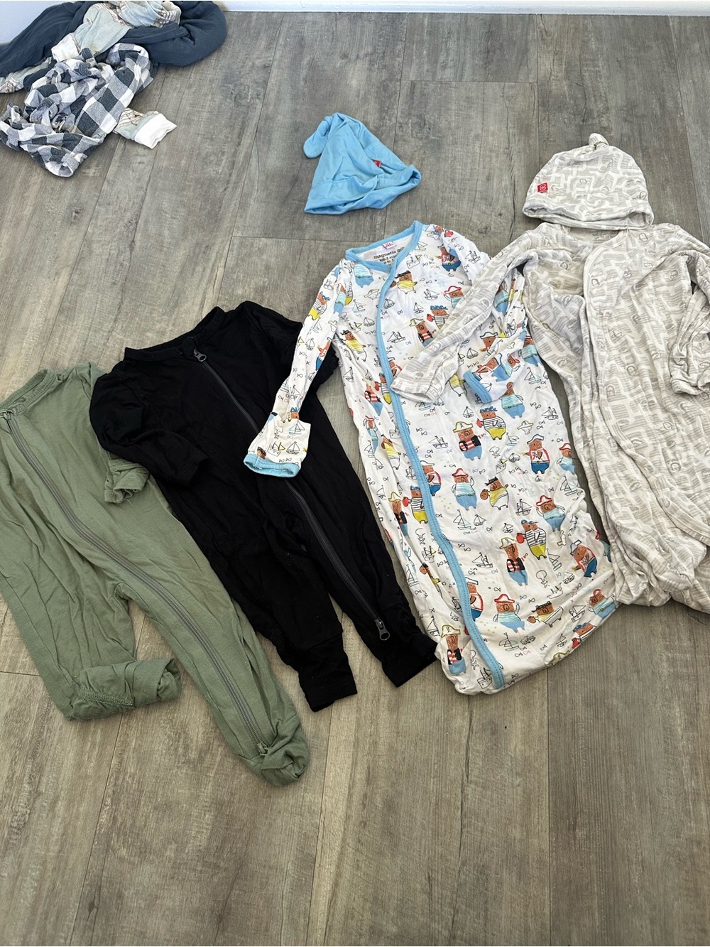 Magnetic Me Assorted Baby bambooSleepwear Set in White, Blue, Black, Green, Gray